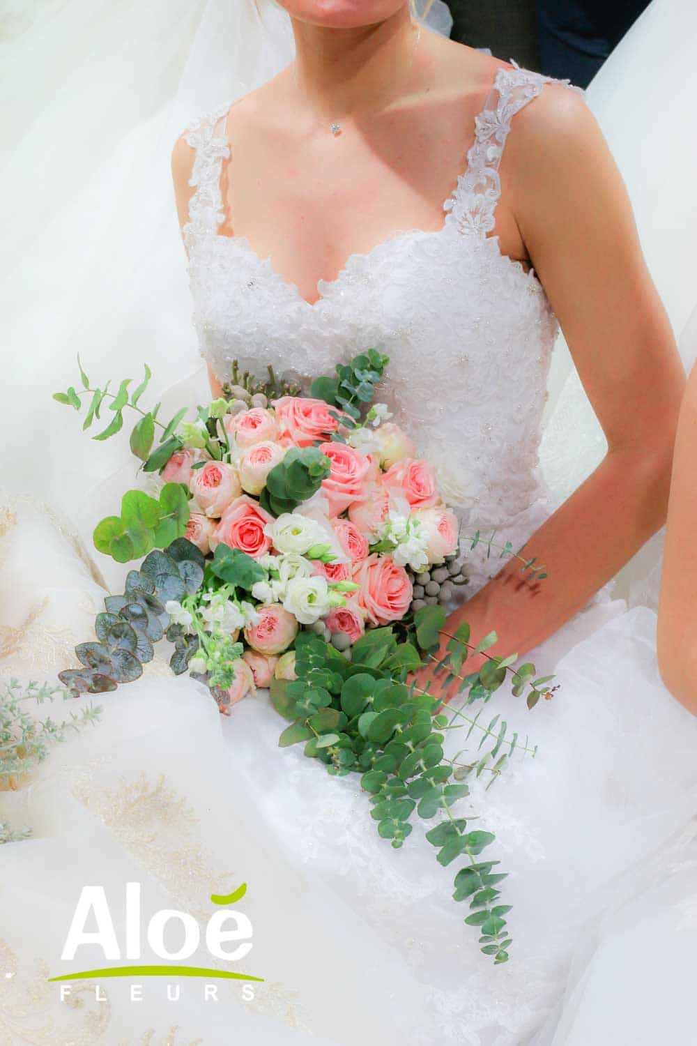 Bouquet De Mariée Romantique Salon Du Mariage Akloé Fleurs 2018 11